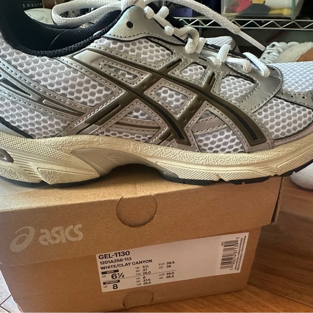 ASICS White/Clay Canyon Gel 1130 Athletic Sneakers -EUC - Picture 3 of 4